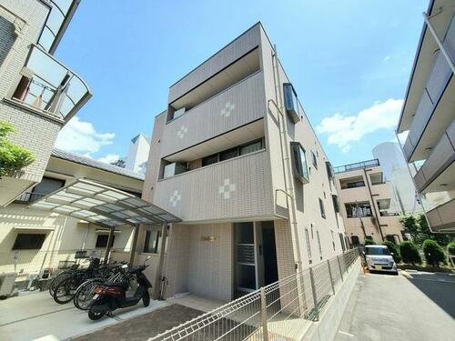 大阪府茨木市別院町 築13年11ヶ月 3階建