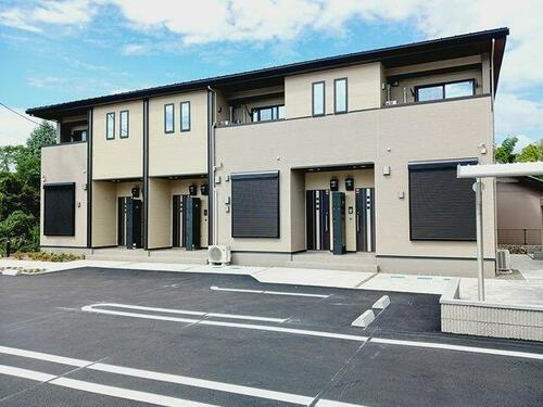 岐阜県各務原市鵜沼三ツ池町２丁目 2階建 