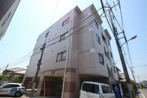タウン藤垂園 4階建