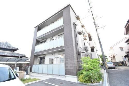 大阪府泉大津市旭町 3階建