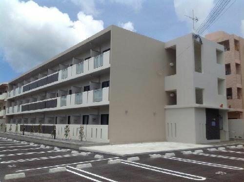 沖縄県宜野湾市真栄原３丁目 賃貸マンション