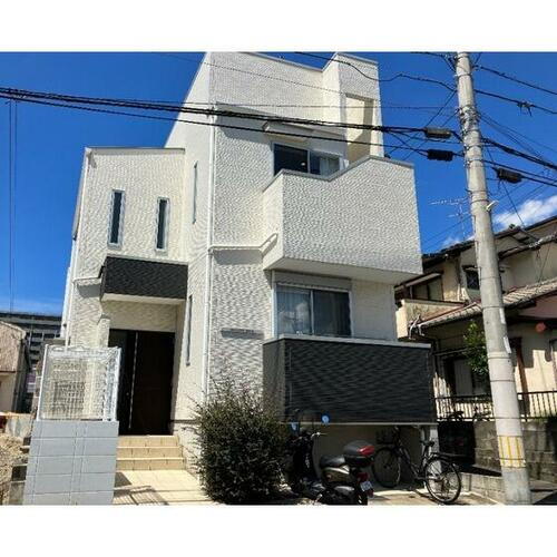 福岡県福岡市博多区井相田３丁目 築9年7ヶ月 2階建