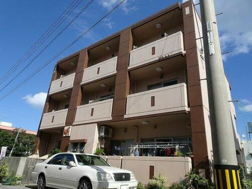沖縄県宜野湾市大謝名４丁目 賃貸マンション