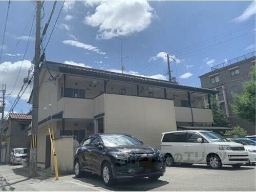 レオパレス二条駅前 2階建