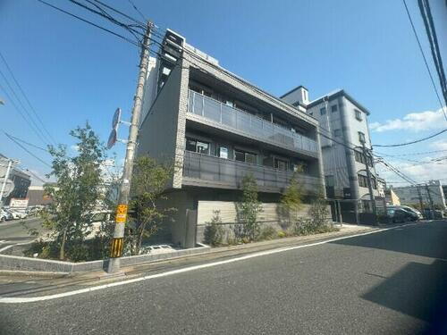 福岡県福岡市博多区上牟田３丁目 3階建