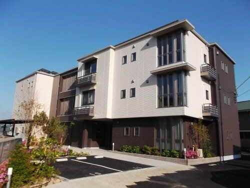 山口県下関市清末鞍馬１丁目 3階建 築9年5ヶ月