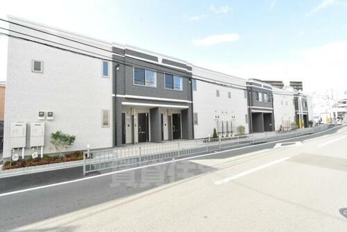 大阪府堺市西区上野芝向ヶ丘町１丁 2階建