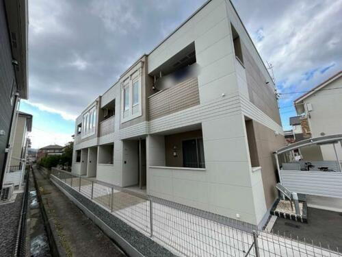 静岡県湖西市古見  2階建