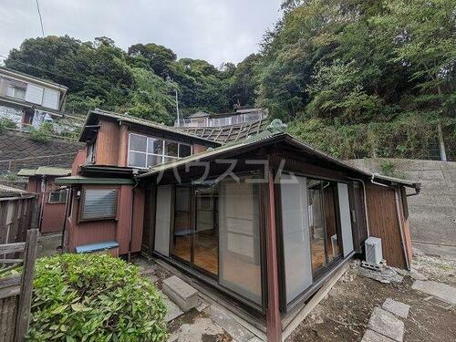 汐入町４丁目貸家