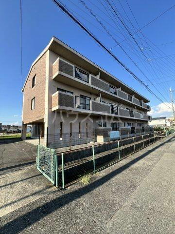 愛知県海部郡大治町大字鎌須賀字川畔 賃貸マンション