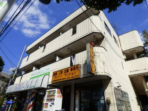 東京都府中市片町３丁目 3階建