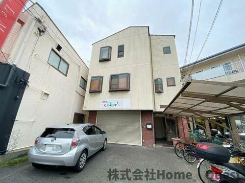 大阪府八尾市高美町１丁目 3階建