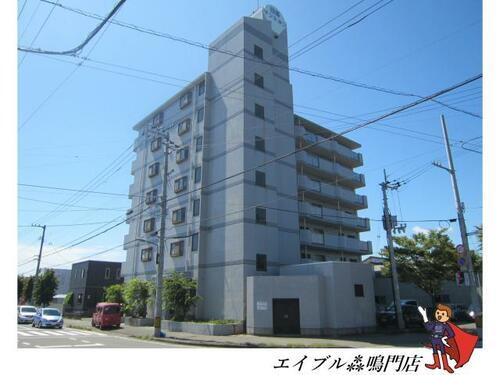 日峯マンション 8階建