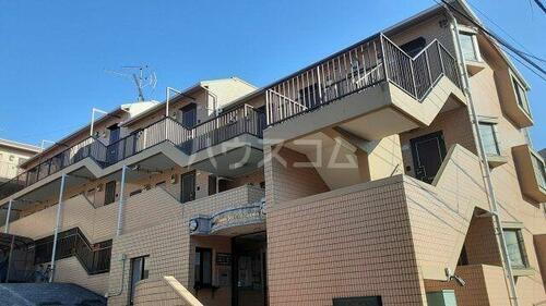 神奈川県横浜市神奈川区三枚町 築33年12ヶ月 3階建