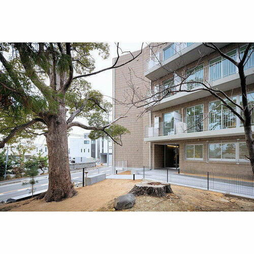 楠ヴィレッジ 4階建