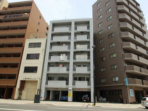 アップル比治山 7階建