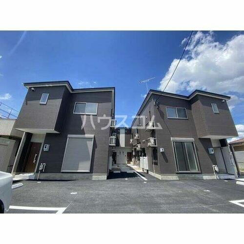 岐阜県各務原市那加太平町１丁目 テラスハウス