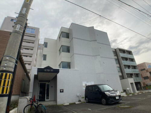 北海道札幌市中央区南七条西１８丁目 4階建 築36年8ヶ月