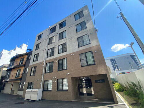 北海道札幌市中央区南五条西１０丁目 5階建 築1年8ヶ月