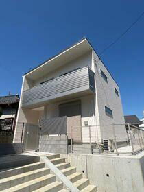 神奈川県横浜市保土ケ谷区仏向町  2階建