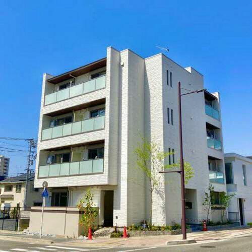 シャーメゾン段原日出 4階建