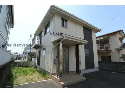 愛媛県松山市岩崎町１丁目 2階建 築6年11ヶ月