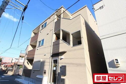 メゾンＡ小本 3階建