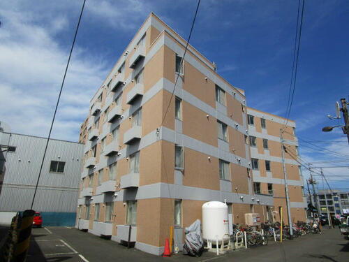 北海道札幌市東区北十条東５丁目 5階建