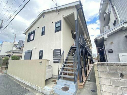 大阪府茨木市片桐町 2階建