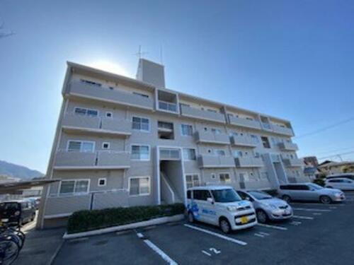 第２ファミーユ半田 4階建