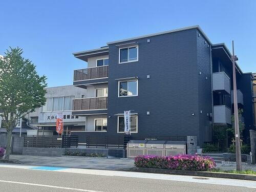 ＰＲＥＭＩＬＩＦＥ都町１８ 3階建