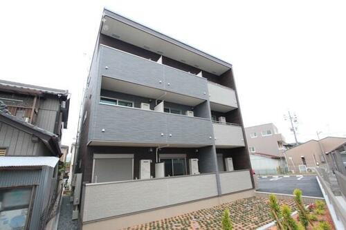 ノイ　ナガラ 3階建