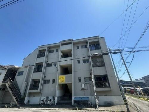 コーポ菅谷 3階建
