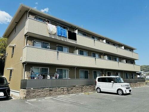 さくらＨＩＬＬ　Ｂ棟 3階建