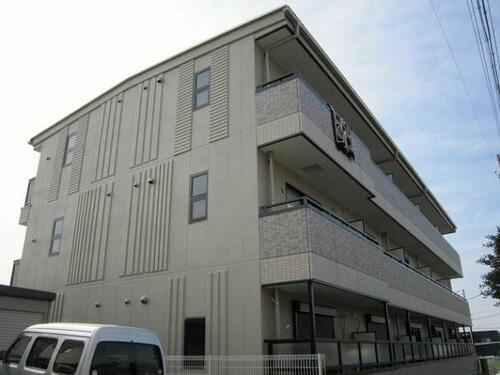 愛知県名古屋市緑区八つ松１丁目 3階建