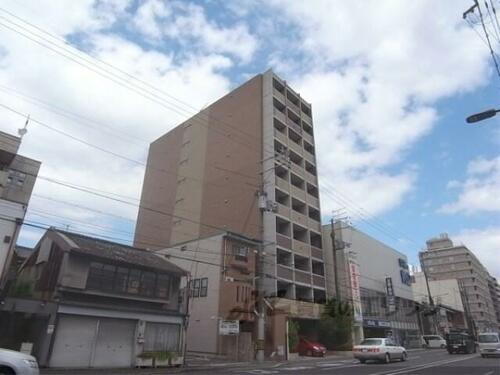 京都府京都市上京区丸太町通黒門東入藁屋町 10階建