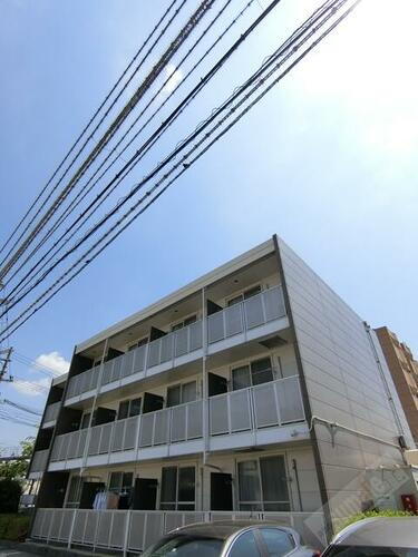 レオパレス北新 3階建