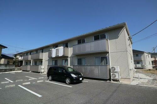 山梨県甲斐市長塚 2階建 築15年10ヶ月