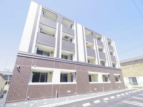 奈良県天理市川原城町 4階建
