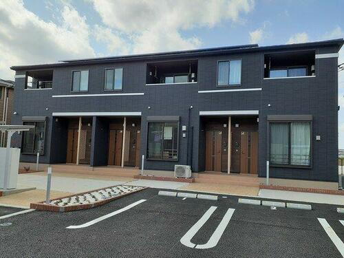 千葉県富里市七栄 築2年10ヶ月 2階建