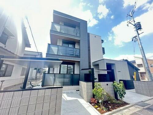 ＬＵＣＥ船越 3階建
