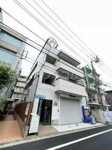 東京都世田谷区弦巻４丁目 地上4階地下1階建