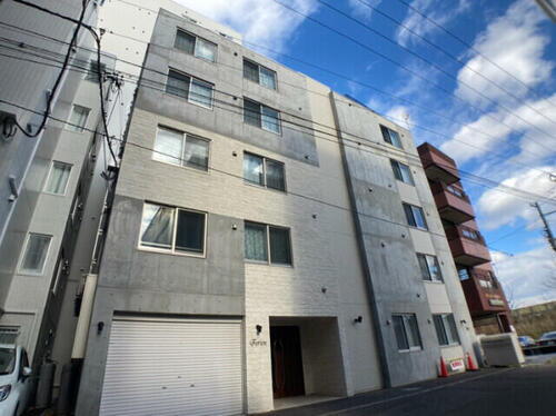 北海道札幌市中央区南十四条西１丁目 5階建 築6年9ヶ月