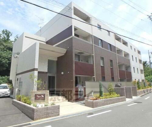 大阪府枚方市村野本町 4階建