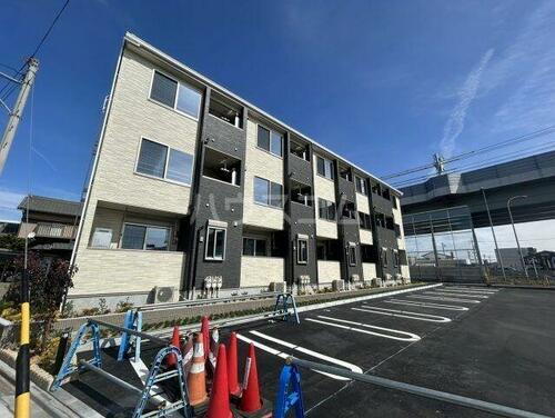 愛知県名古屋市中川区服部２丁目 築1年11ヶ月 3階建