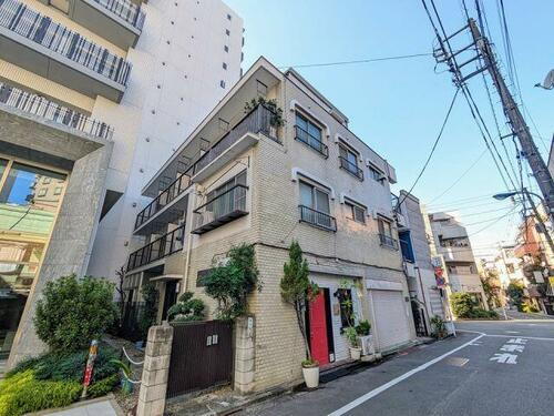 東京都北区赤羽１丁目 築52年10ヶ月 3階建