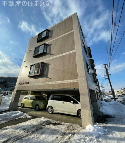 北海道札幌市南区南三十五条西１０丁目 4階建 築31年3ヶ月