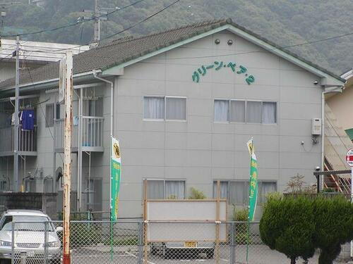 愛媛県宇和島市泉町３丁目 2階建