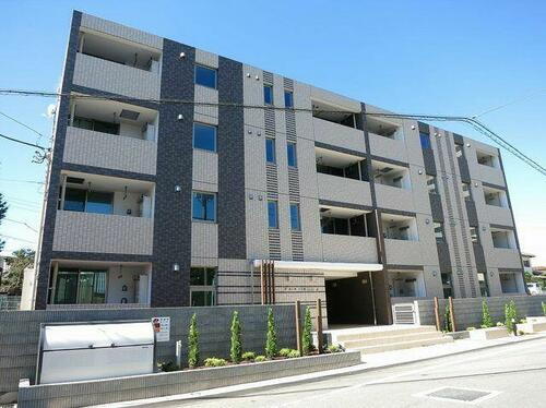 静岡県駿東郡長泉町中土狩 築7年4ヶ月 4階建