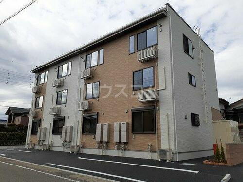 クラール　ブリーゼ 3階建